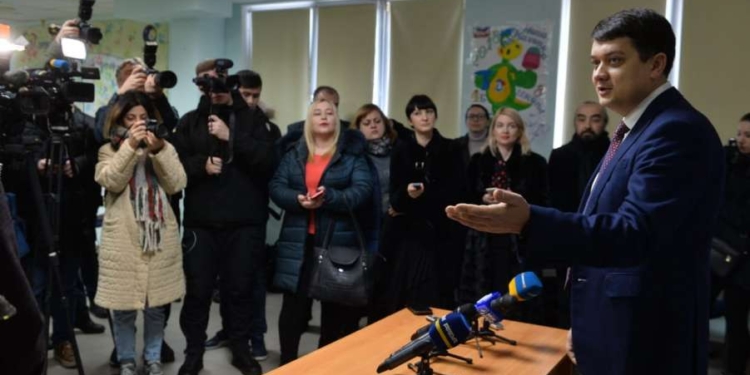 «Из Киева ситуацию в стране видишь по-другому”, – Разумков в Херсоне. Следующая остановка – Николаев