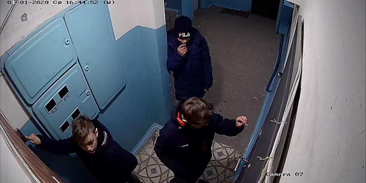 Юные посевальщики из Южноукраинска мстили, засовывая спички в замки. Теперь их родителей могут оштрафовать (ФОТО)