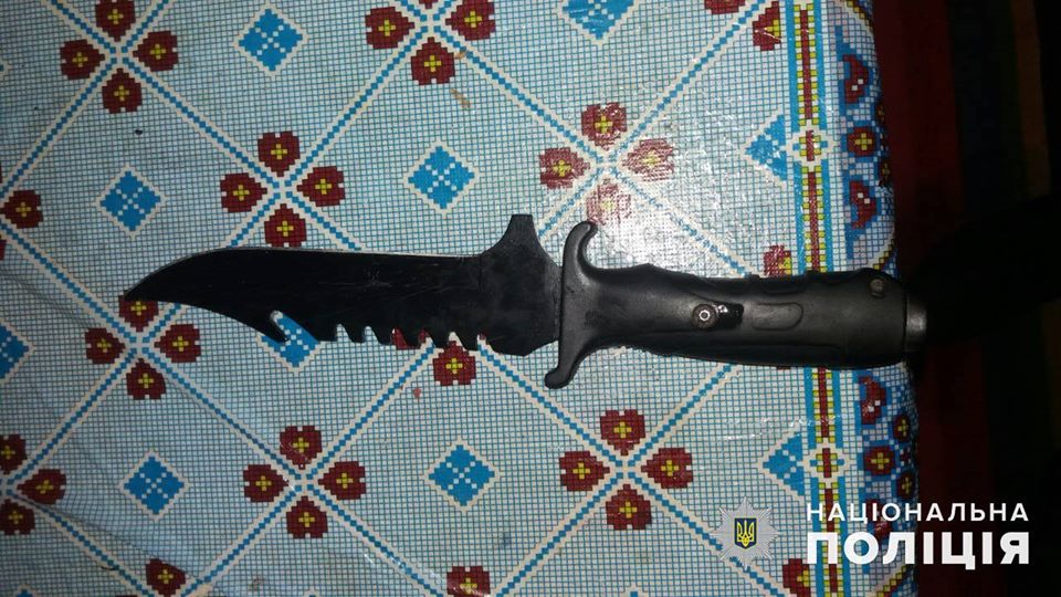 На Николаевщине рецидивист с ножом ограбил сельский магазин - на выручку купил себе еды 1