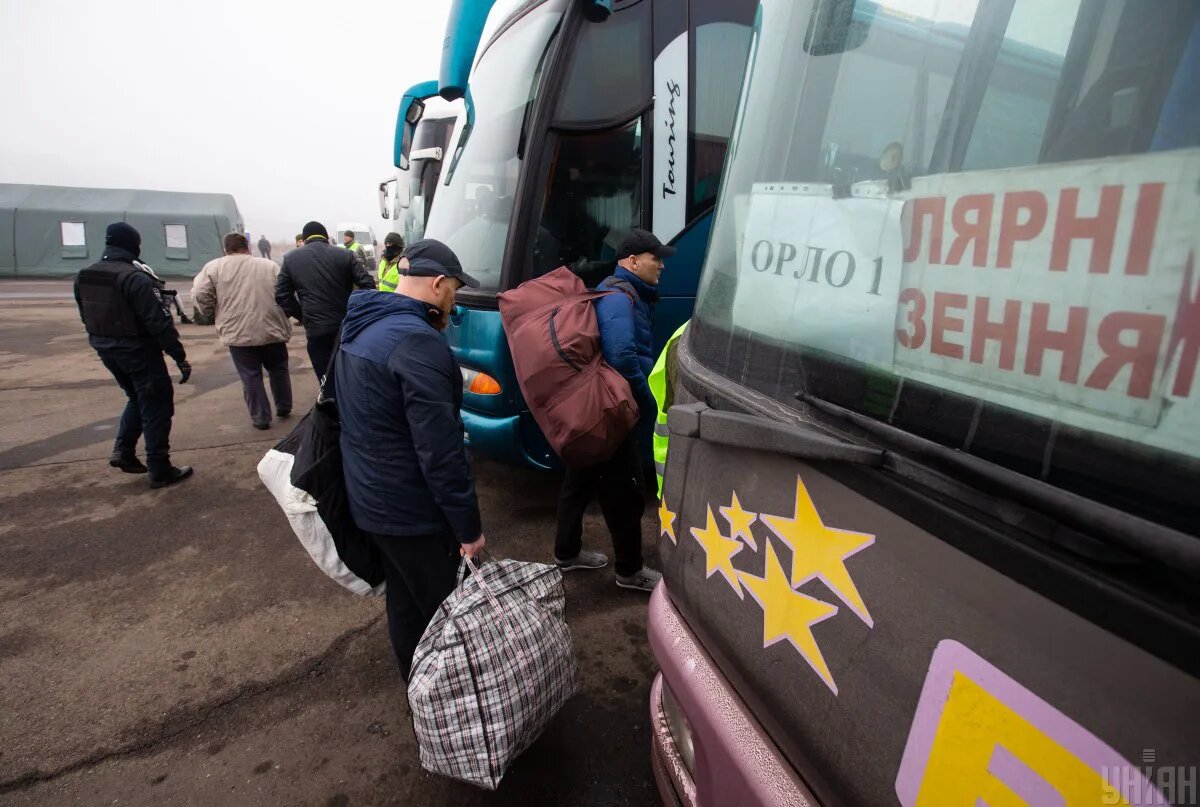 Украина в рамках обмена отдала 15 обычных уголовников (ВИДЕО)