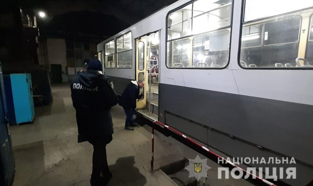 Полиция ищет свидетелей нападения на трамваи в Николаеве - открыто уголовное производство (ОБНОВЛЕНО) 1