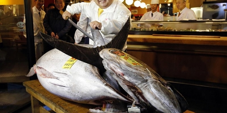 В Токио продали голубого тунца за 1,8 млн долларов