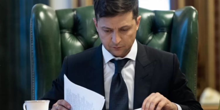 За себя и за того парня теперь дорого. Хотя… Зеленский подписал штрафы для кнопкодавов