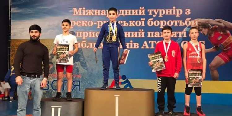 Юный николаевец завоевал «золото» на международном турнире по греко-римской борьбе памяти погибших воинов АТО и ООС (ФОТО)