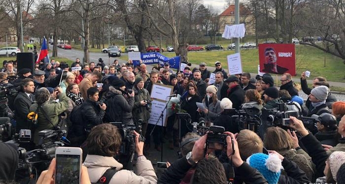 В Праге открыли площадь им.Бориса Немцова – на ней стоит посольство России