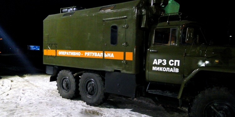 Последствия непогоды на Николаевщине: без энергоснабжения остаются еще 13 населенных пунктов, а в двух районах области есть проблемные участки дорог (ФОТО)