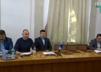 В Николаеве демонтируют ограду незаконной автостоянки на Намыве (ВИДЕО)