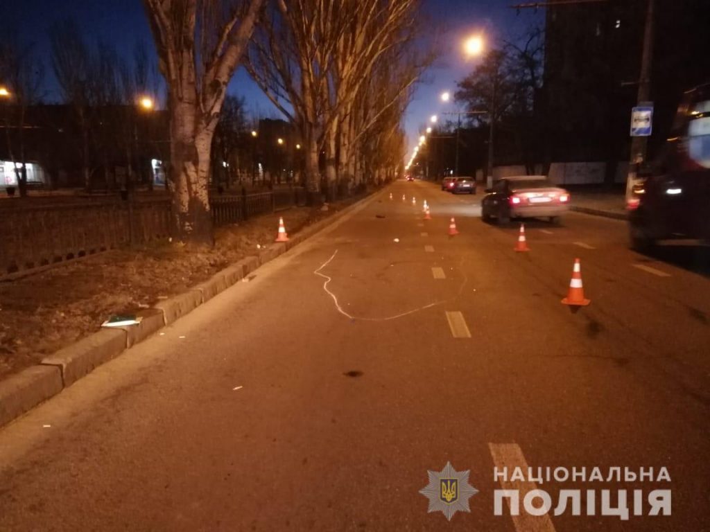 Сегодня ночью в Николаеве молодая женщина погибла под колесами автомобиля. Полиция ищет свидетелей (ФОТО) 1