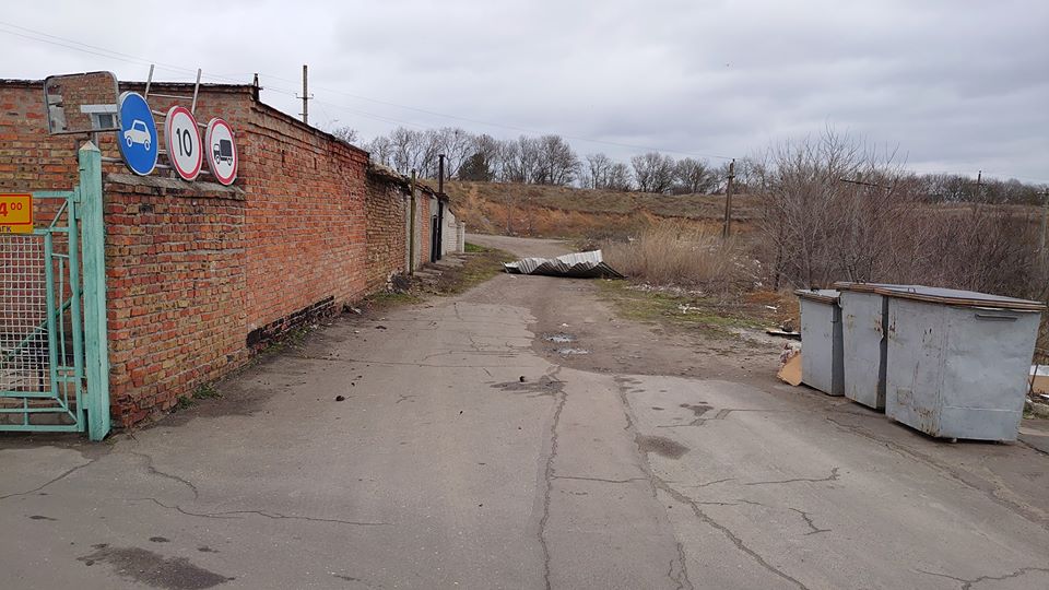 Хроники штормового ветра в Николаеве: сорванные крыши, поваленные деревья и заборы (ФОТО) 5