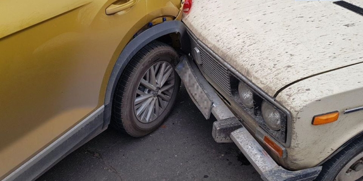 В Николаеве пьяный водитель на угнанном авто устроил гонки с патрульными в центре города (ФОТО)