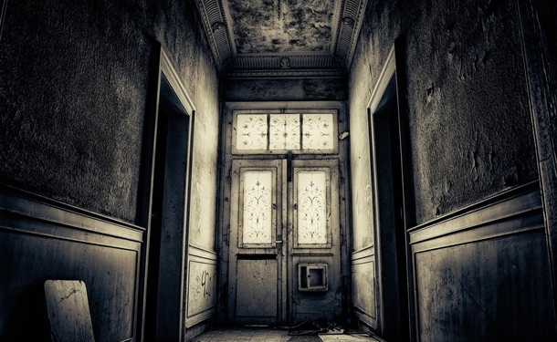 В России на балконе высотки больше десяти лет пролежало тело пенсионера