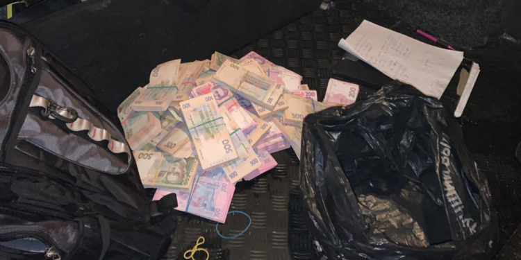 Начальник управления Секретариата Кабмина задержан на взятке в 2,5 млн.грн. (ФОТО)