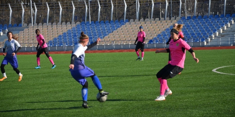 В товарищеском матче футболистки николаевского «Спартак-Орион» не смогли одолеть херсонский «Восход» (ФОТО)