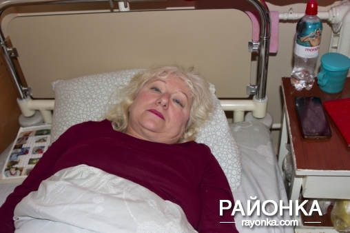 В поезде "Киев - Бердянск" на женщину упала полка с пассажиром 1
