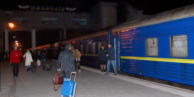 Теперь в двух «николаевских» поездах охрану общественного порядка обеспечивают полицейские охраны Николаевской области (ФОТО)