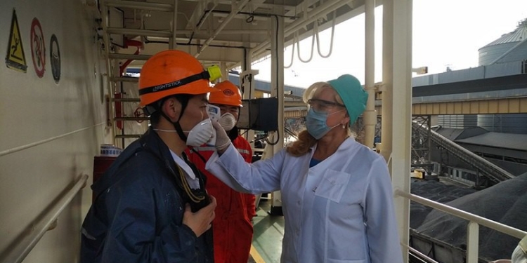 В Одесском порту начали измерять температуру всем прибывшим морякам