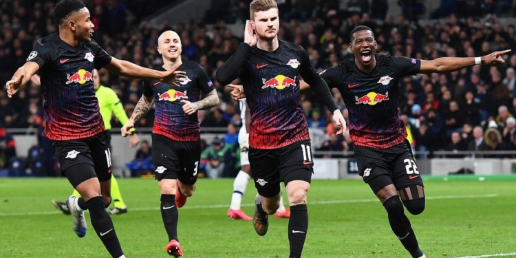 Три игрока “Лейпцига” играли матч Лиги Чемпионов в детском комплекте игровой формы (ФОТО)