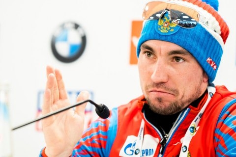 На чемпионате мира по биатлону итальянская полиция провела обыск у российских спортсменов (ВИДЕО)