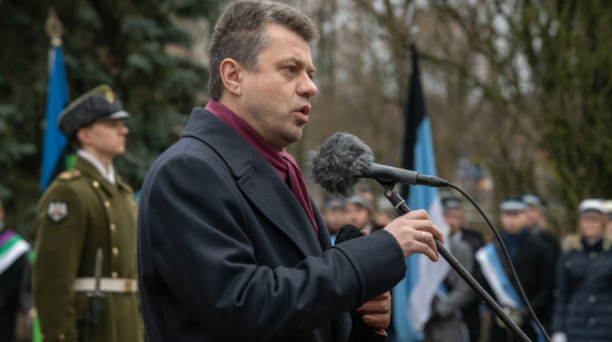 Глава МИД Эстонии обвинил Россию в фальсификации истории