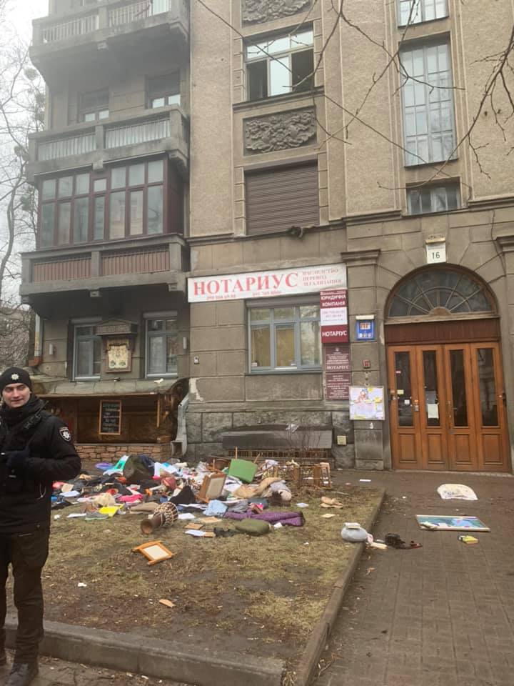 Полиция не разделила праведного гнева киевлянки, брошенной своим парнем (ФОТО) 2