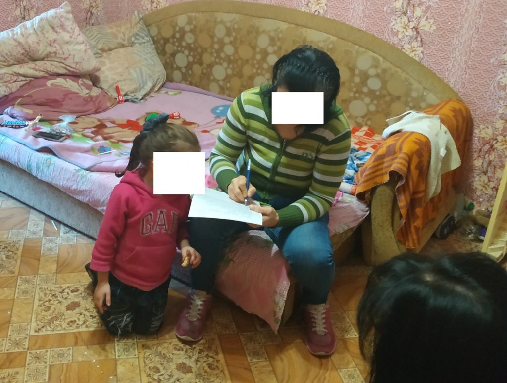 В Николаеве мать оставила одну дома голодную, больную 5-летнюю дочку, а сама ушла пьянствовать (ФОТО) 7