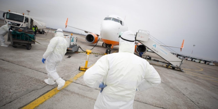 Самолет из Китая. Зеленский призвал украинцев быть людьми (ФОТО)