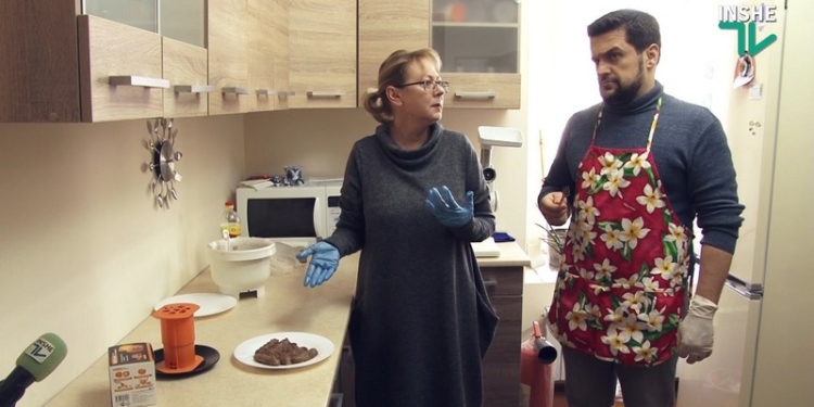 Колбаски-пятиминутки или нормальная колбаса? Делай с нами (ВИДЕО)