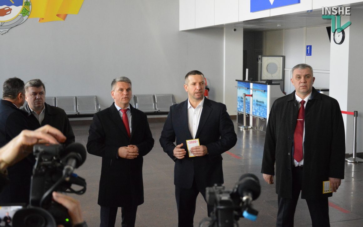 Коронавирус в Николаеве: в аэропорту отработали алгоритм действий на случай выявления зараженных пассажиров (ФОТО и ВИДЕО) 1