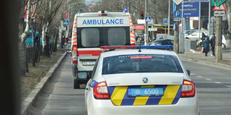 Акция «Внимание! Спецсигнал» в Николаеве: Карету «скорой» не пропускали маршрутки и коммунальный транспорт