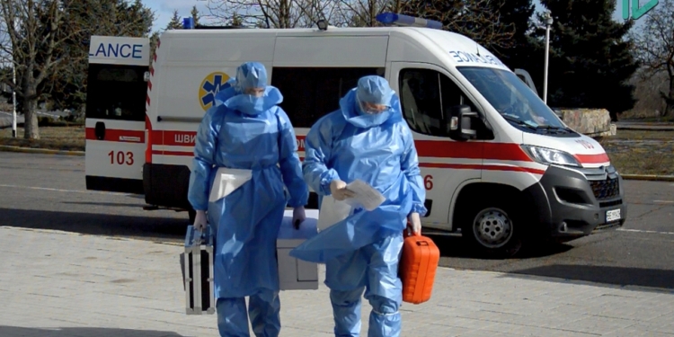 Коронавирус в Николаеве: в аэропорту отработали алгоритм действий на случай выявления зараженных пассажиров (ФОТО и ВИДЕО)