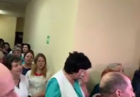 Скалецкая обещает разобраться с врачами, которые пели гимн из-за эвакуации из Уханя (ВИДЕО) 1