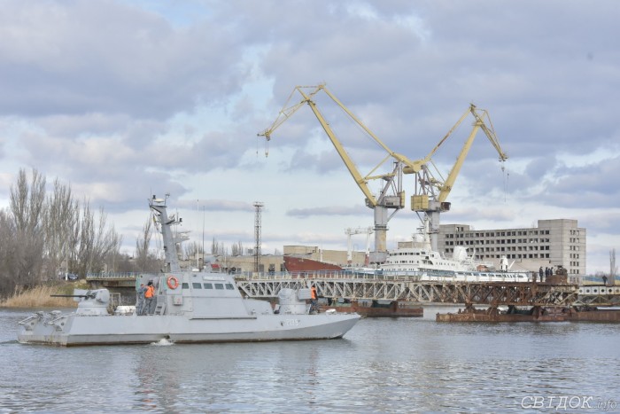 Бронекатера "Бердянск" и "Никополь" пришли на ремонт на Николаевский судостроительный завод 1
