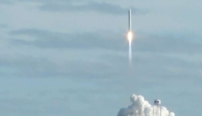 В космос запустили американо-украинскую ракету с грузовым кораблем (ВИДЕО)