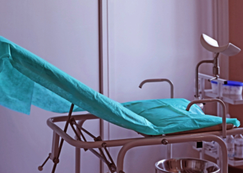 Так надо: в России видеокамеру в кабинете гинеколога объяснили “борьбой с терроризмом”