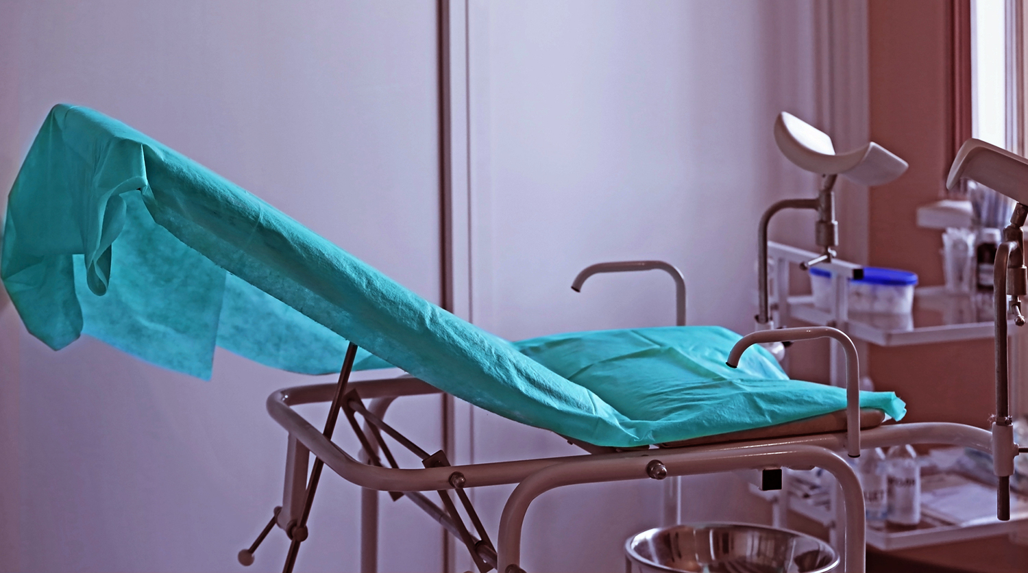 Так надо: в России видеокамеру в кабинете гинеколога объяснили “борьбой с терроризмом”