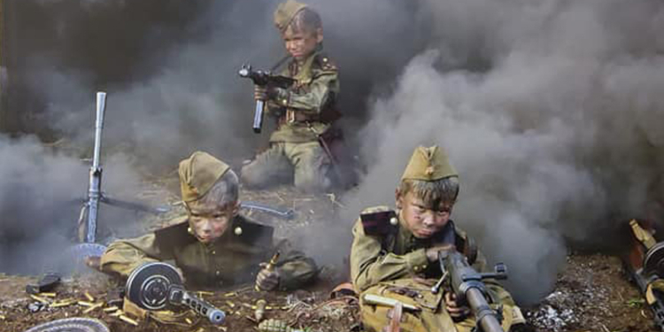 Победобесие на марше: в московском детсаду повесили календарь с окровавленными детьми к 75-летию Победы (ФОТО)