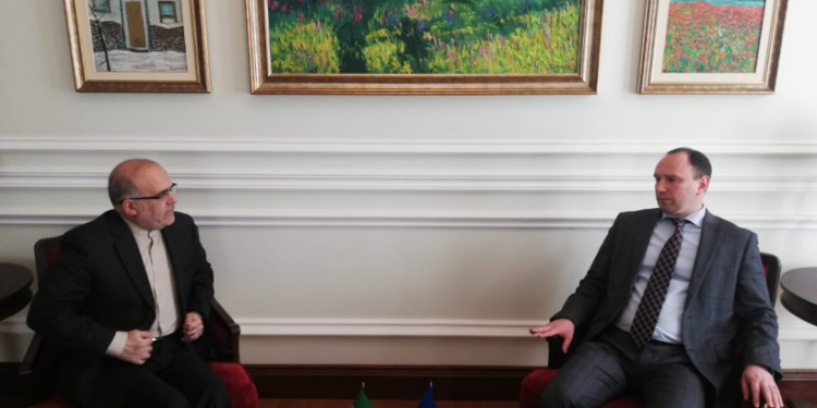 Украина и Иран обсудили расследование дела о сбитом самолете МАУ и вопрос о возвращении граждан обеих стран домой