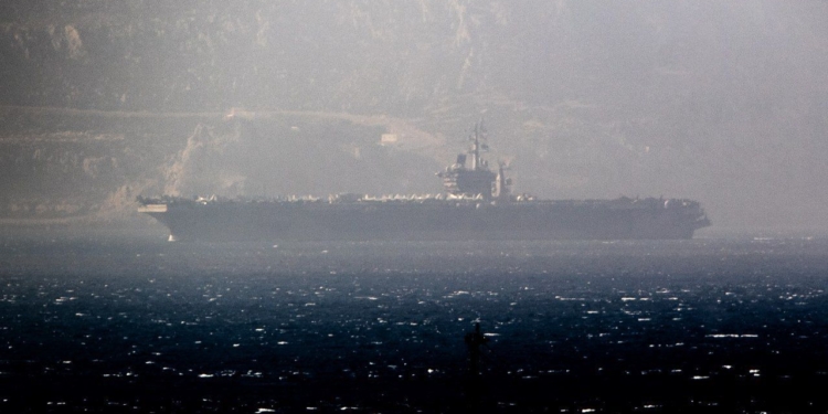 В Средиземное море вошла авианосная ударная группа ВМФ США во главе с авианосцем USS Eisenhower