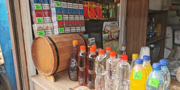 В Николаеве изъяли 1300 пачек сигарет с поддельными акцизными марками и 40 л алкоголя-фальсификата (ФОТО)