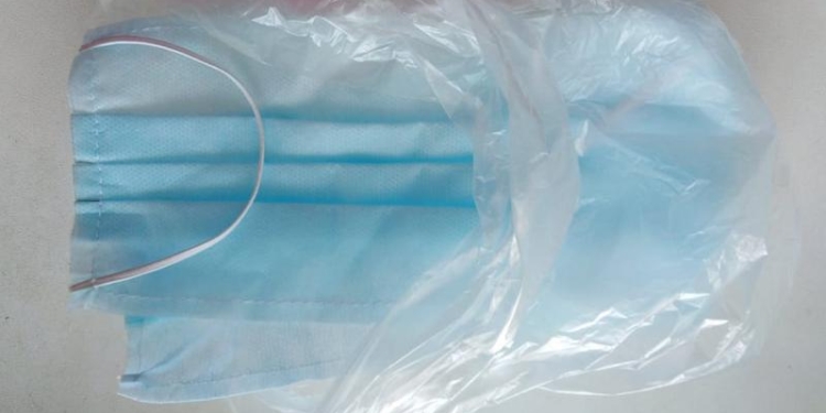 Маски по 20 грн. с рук и работающие магазины: как в Николаеве выполняются карантинные ограничения (ФОТО)