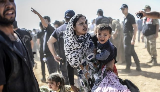 Границу Турции с ЕС пересекли свыше 100 тысяч беженцев – в Греции их встречали водометами и слезоточивым газом