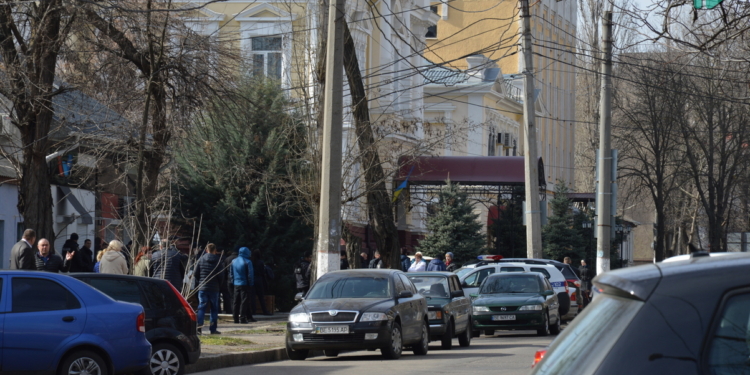 В Николаеве «заминировали» здание Главного управления Нацполиции (ФОТО)