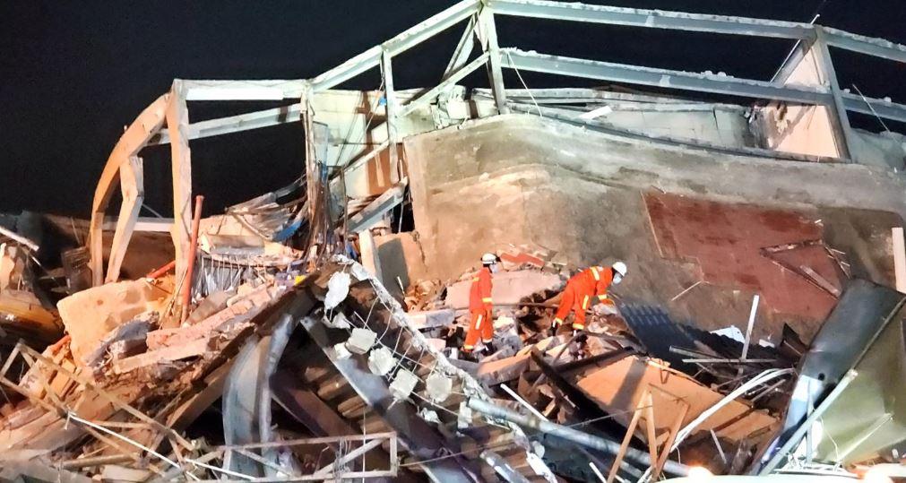 Под завалами карантинного отеля в Китае погибли шесть человек, спасательные работы продолжаются 1