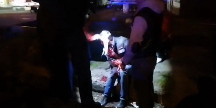 У ж/д переезда в Корабельном районе нашли окровавленного мужчину (ВИДЕО)