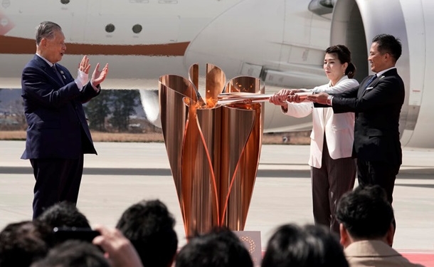 В Японию доставили олимпийский огонь