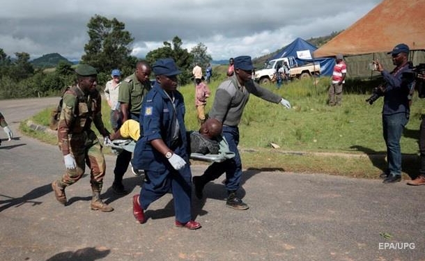 В Мозамбике более 60 нелегалов задохнулись в грузовике