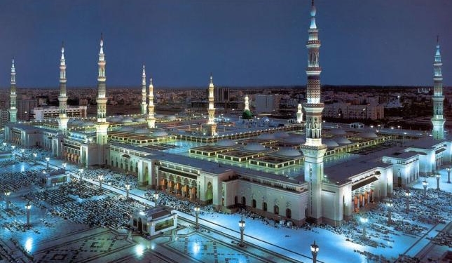 Впервые в истории из-за эпидемии коронавируса закрылись главные святыни мусульман