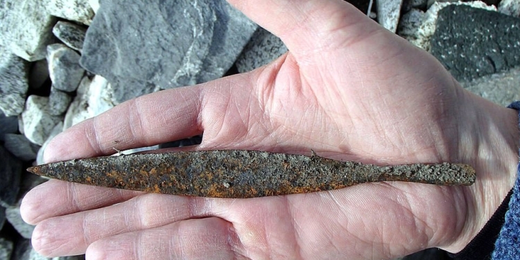 В Норвегии в растаявшем леднике нашли 1500-летнюю стрелу викингов