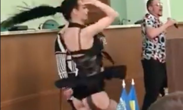В Херсонской ОГА отпраздновали 8 марта эротическим шоу (ВИДЕО)