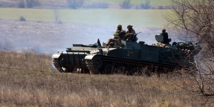 Николаевские десантники учатся: отработаны действия с привлечением противотанковых средств и инженерной техники (ФОТО)